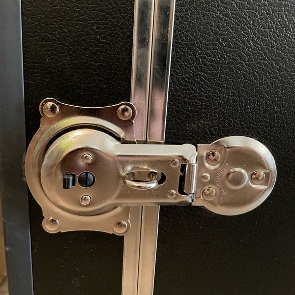 Seward Trunk with Wheels and Lock - Picture 9 of 9